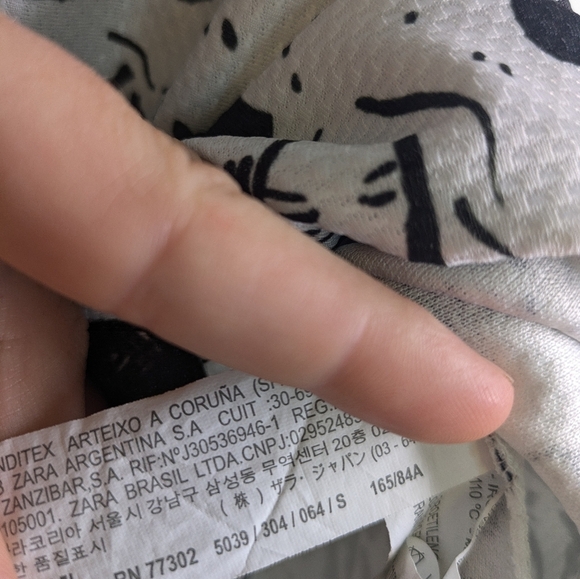 ZARA TRF Avant Garde Sketch Print Textured Sheath T-Shirt Dress in White & Black - Picture 8 of 12